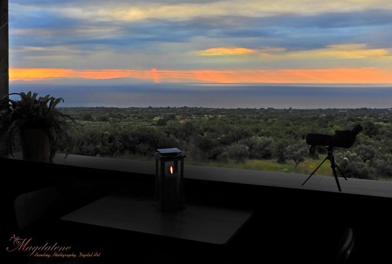 Апартаменты Panoramaloft - Quality, View, Sea & Mountain Литохоро Экстерьер фото